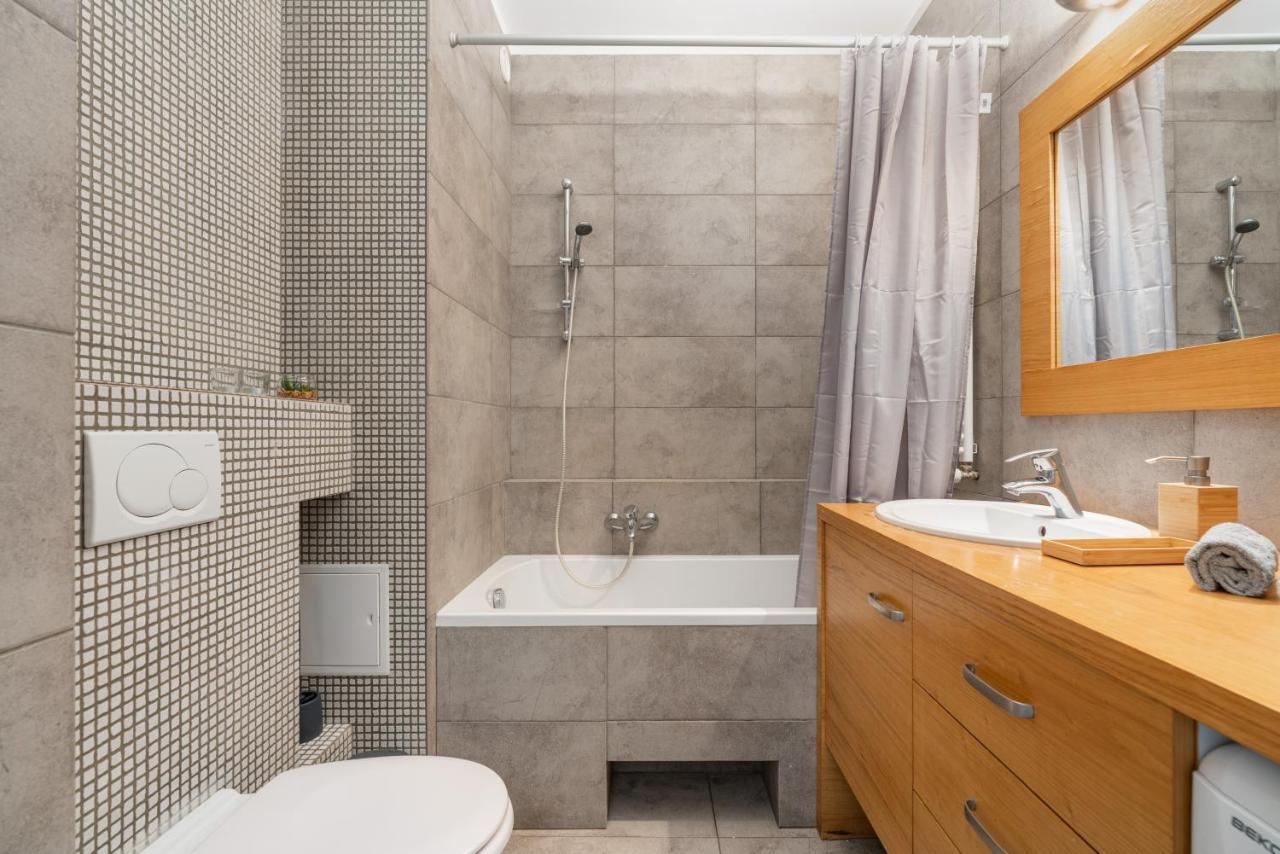 Superapart Wilanowska Apt 20 "Pet-Friendly 1Br Home With Patio Varşova Dış mekan fotoğraf