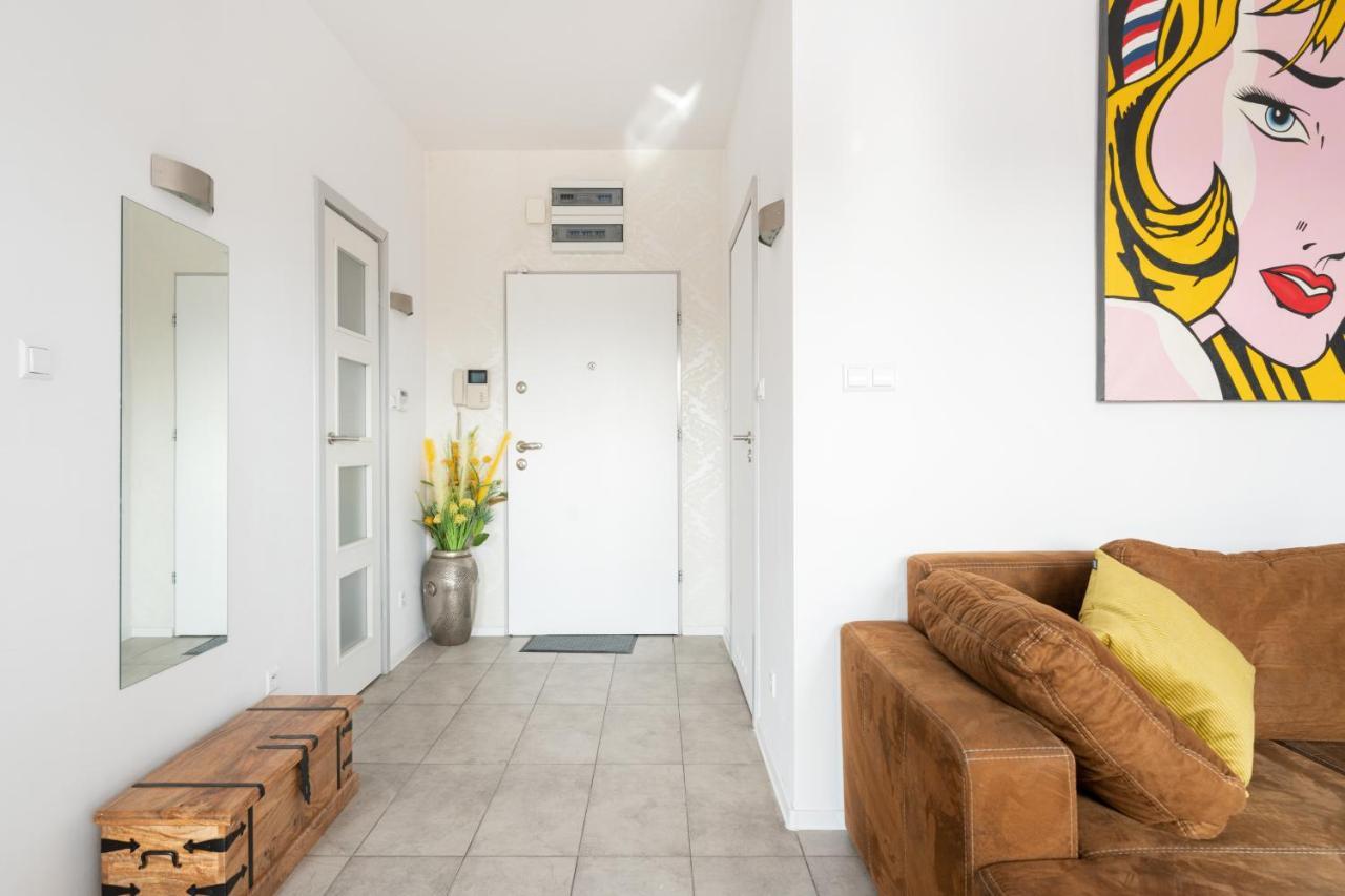 Superapart Wilanowska Apt 20 "Pet-Friendly 1Br Home With Patio Varşova Dış mekan fotoğraf